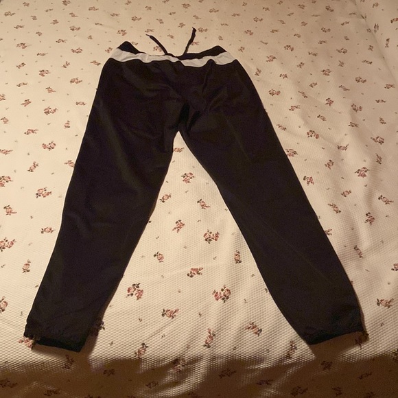 Puma joggers - Picture 2 of 4
